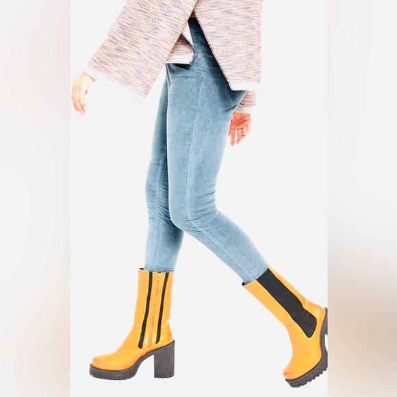 FREE PEOPLE SKY BLUE CORDUROY STRAIGHT LEG JEANS - Picture 2 of 9